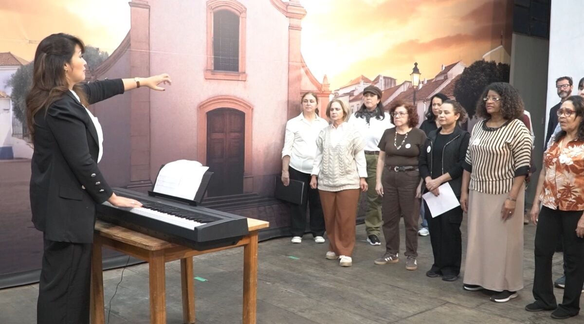 Coral de Músicas Portuguesas de Maringá Busca Novos Integrantes