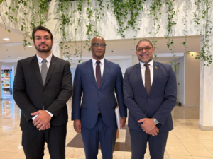 Diplomata moçambicano em Arapongas para explorar oportunidades de negócios