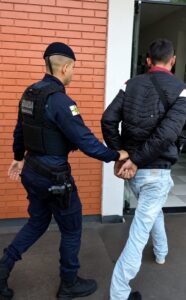 GCM detém homem de 39 anos por agressão à companheira em Apucarana