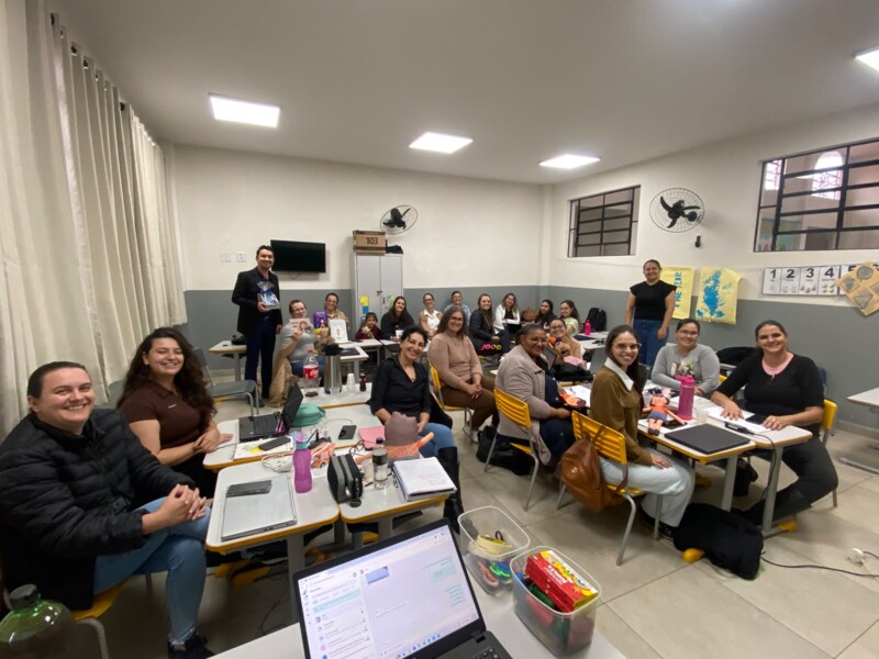 Marilândia do Sul discute estratégias de leitura na educação infantil