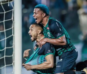 Maringá bate Botafogo-PB e se mantém vivo na disputa pelo acesso à Série B