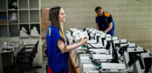 Maringá começa montagem de urnas eletrônicas para votação de 2026