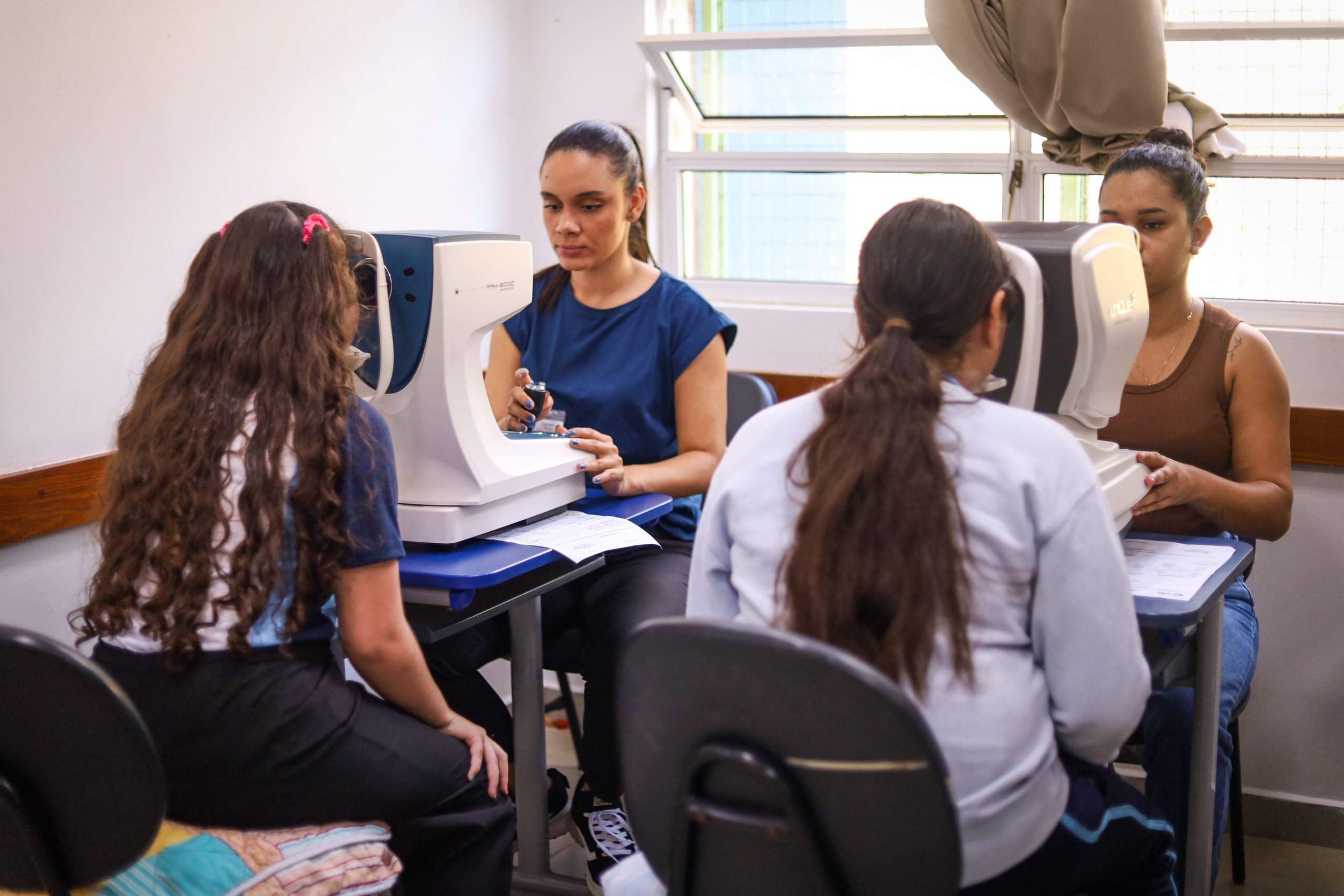 Maringá entrega 3.100 óculos em programa de saúde visual nas escolas