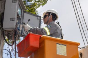 Paraná: Mais de 106 mil casas e comércios ficam sem energia