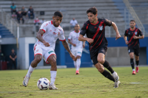 Paranavaí bate Athletico com placar elástico na Copa Paraná