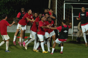 PSTC vence União e assume liderança nas quartas da Terceirona