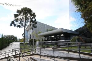 Alep vota projetos sobre tabaco, proteção a vítimas de violência e taxas de cartórios