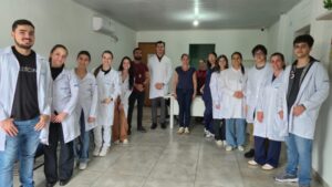 Alunos de Medicina da Fatec Ivaiporã visitam Instituto Médico-Legal