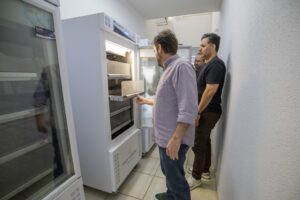 Apucarana renova geladeiras científicas em todas as 28 UBS com sala de vacinação