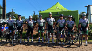 Arapongas brilha no ciclismo com pódios em Cianorte e se prepara para final do Paranaense