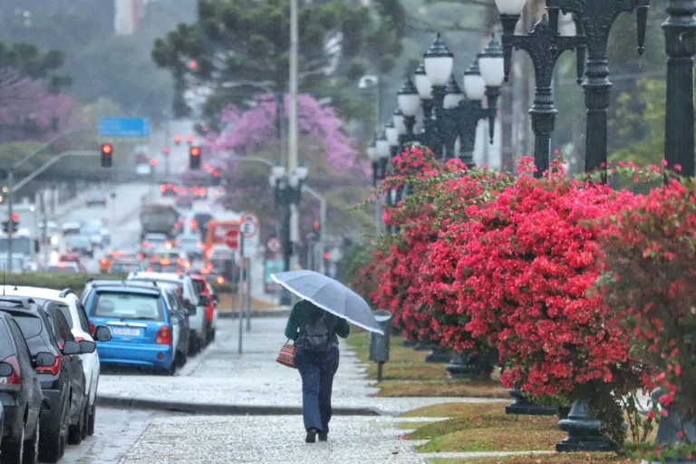 Chuvas marcam feriado no Paraná; El Niño eleva alerta para temporais