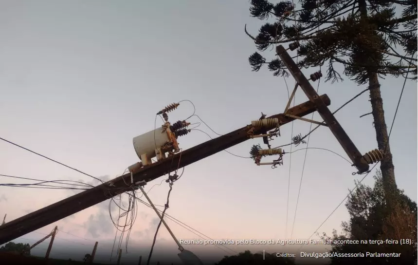 Copel repõe 2 mil postes e 113 km de redes após setembro mais crítico