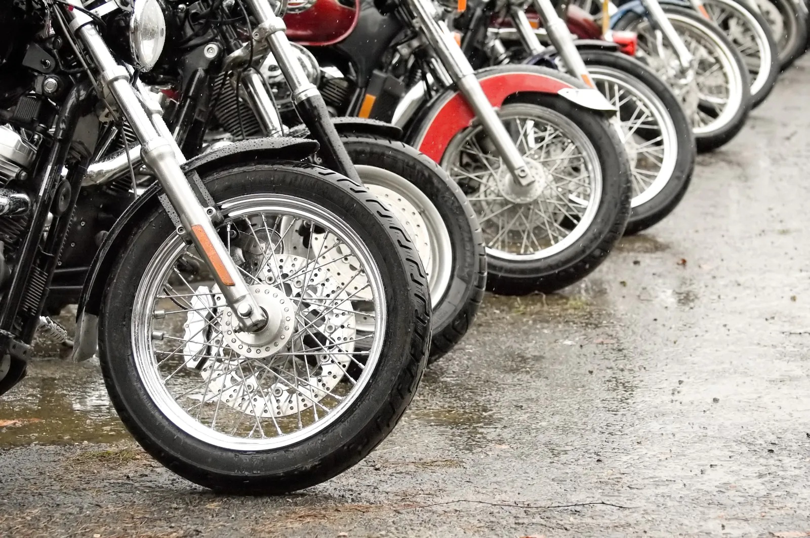 Economia em óleo de moto pode custar caro para motoboys e entregadores