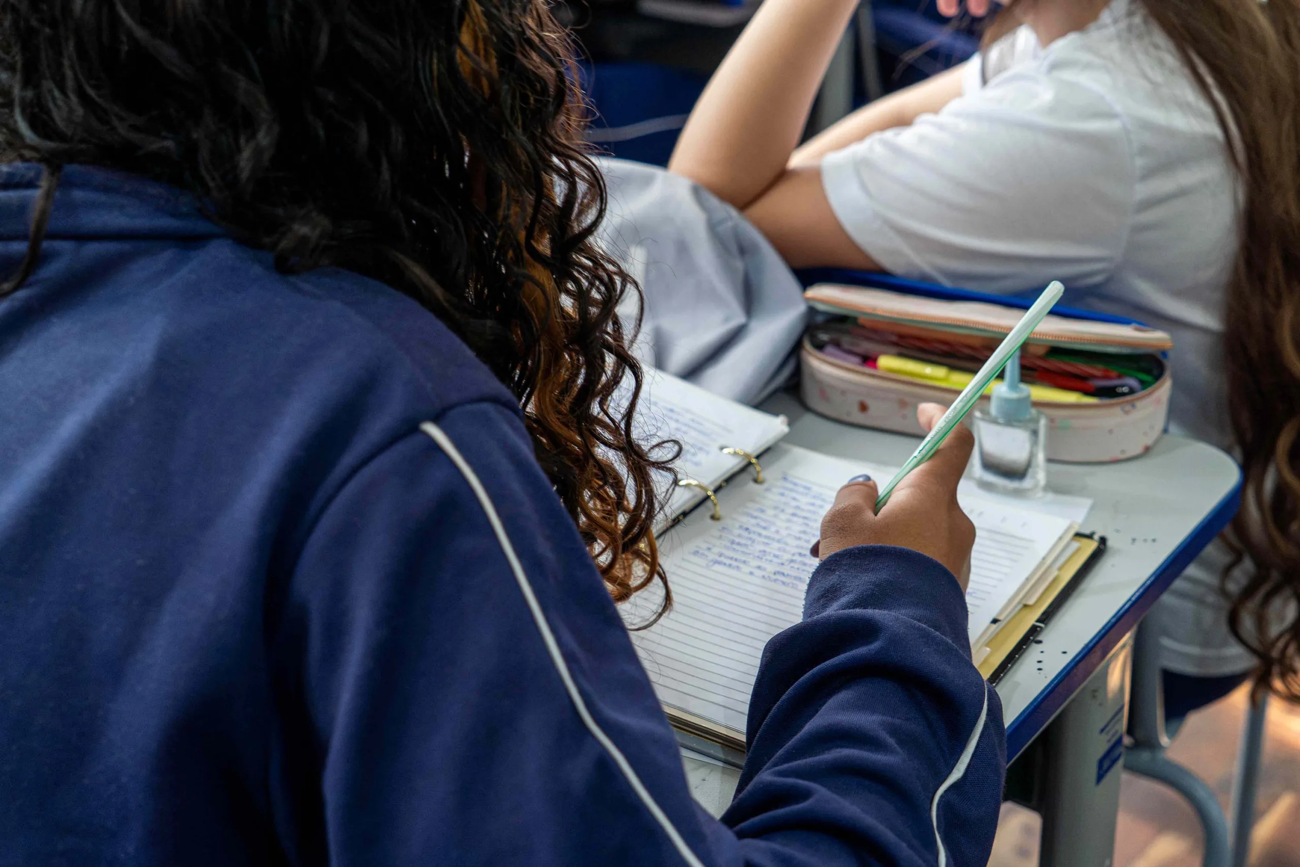 Enem 2026: Educadores apontam possíveis temas de redação para estudantes