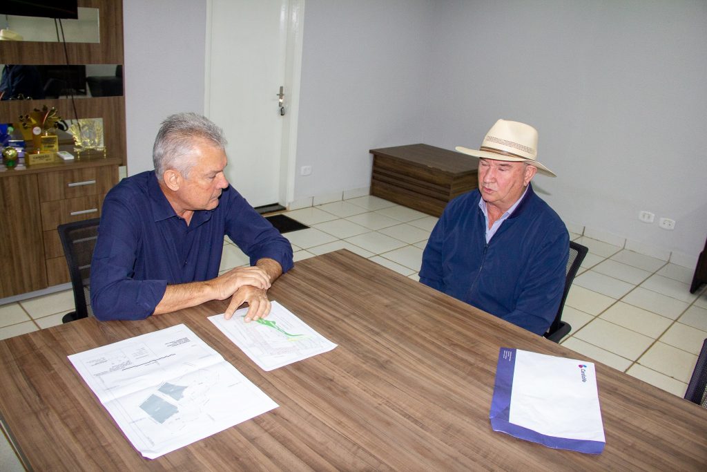 Faxinal prepara frente de trabalho para restaurar estradas rurais na pausa das chuvas