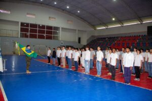 Faxinal realiza cerimônia cívica com jovens nascidos em 2008
