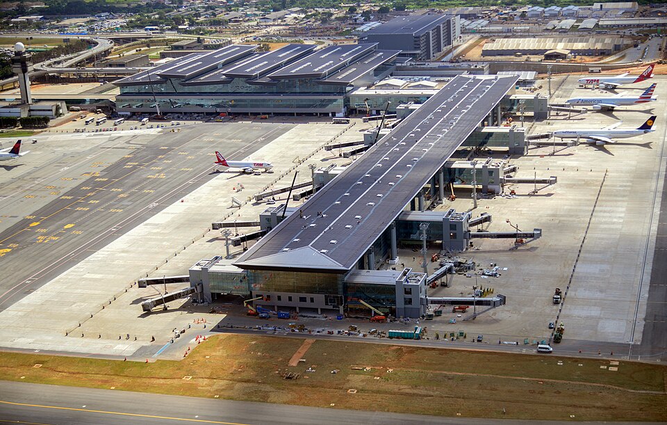 GRU Airport avalia compensação para empresa de Maringá após sumiço de placas de vídeo