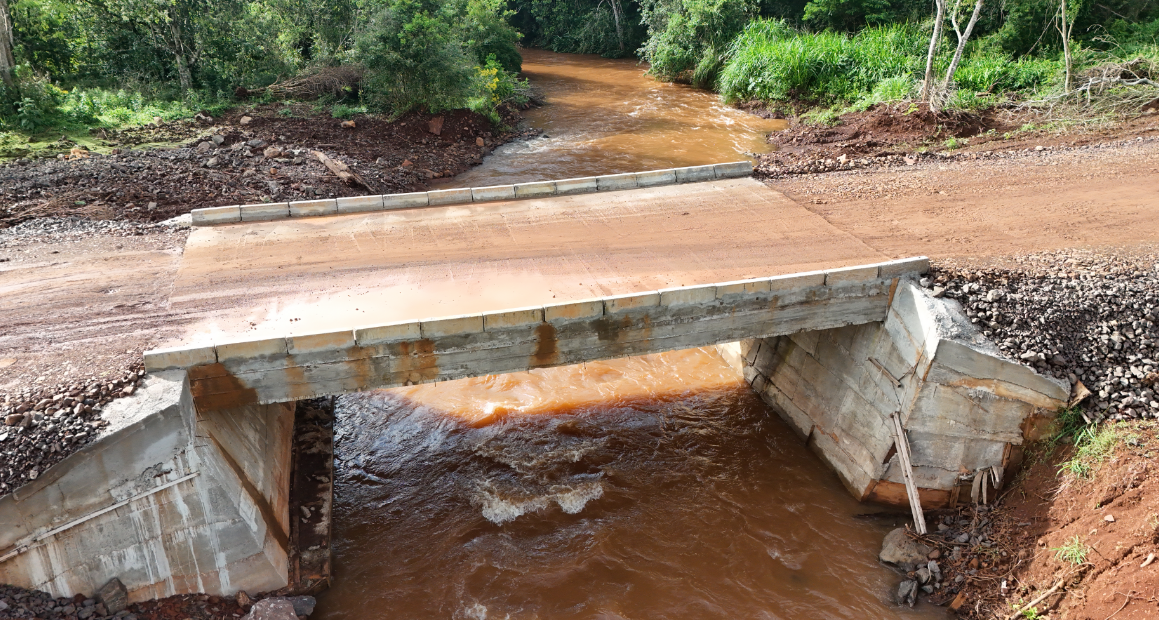 Ivaiporã conclui ponte sobre Rio Água da Prata com investimento de R$ 335 mil