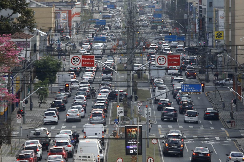 Licenciamento 2026: prazos finais para placas 8, 9 e 0 no Paraná