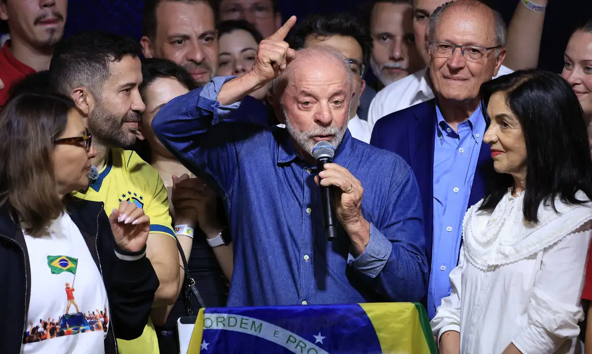 Lula promete reformular governança e impulsionar economia digital no Brasil