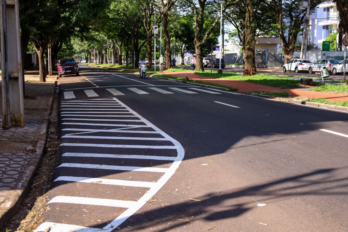 Maringá amplia restrição de estacionamento em 66 cruzamentos; confira onde