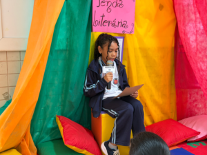 Maringá celebra avanços na alfabetização com atividades nas escolas municipais