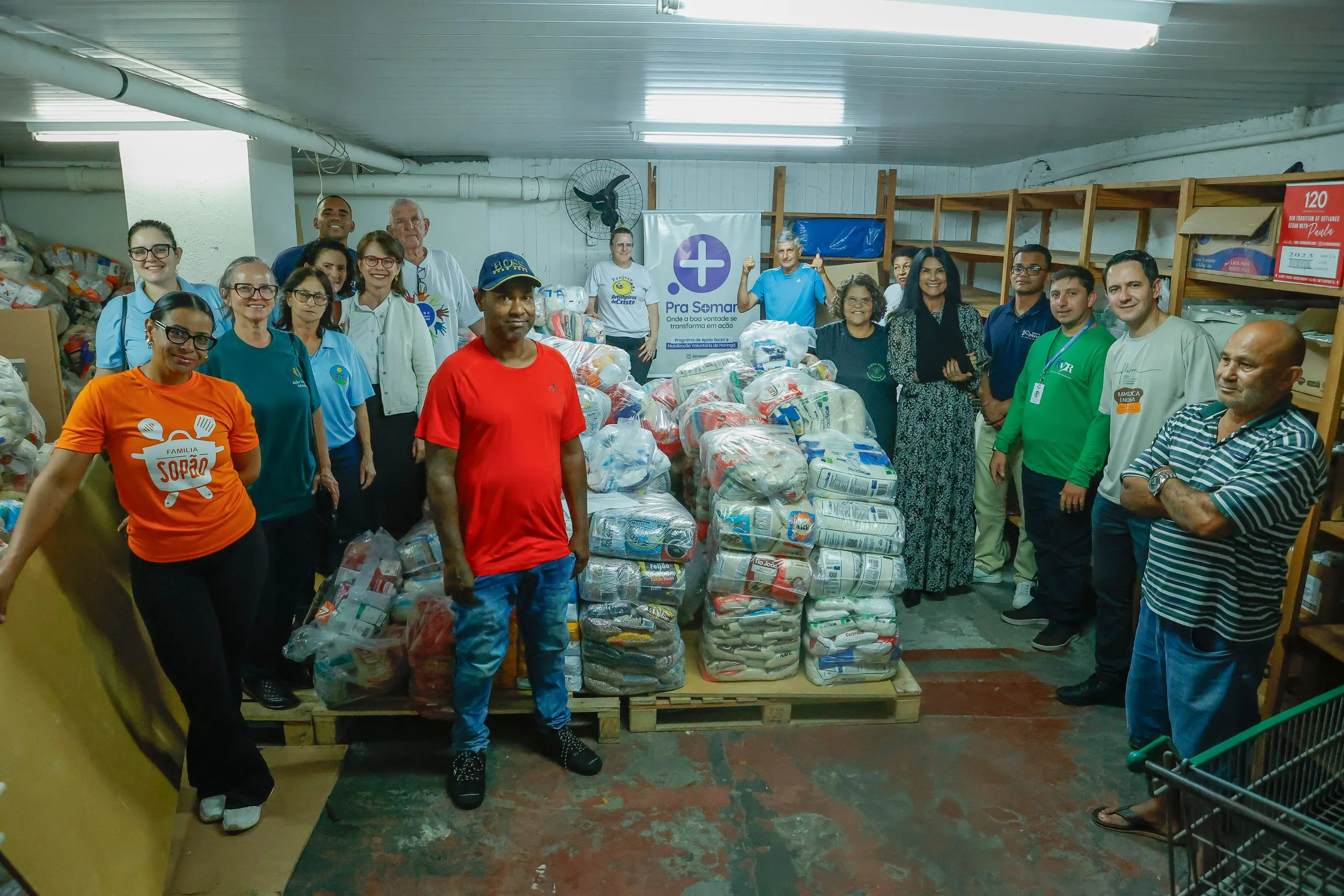 Maringá entrega 6 toneladas de alimentos a organizações sociais via Pra Somar