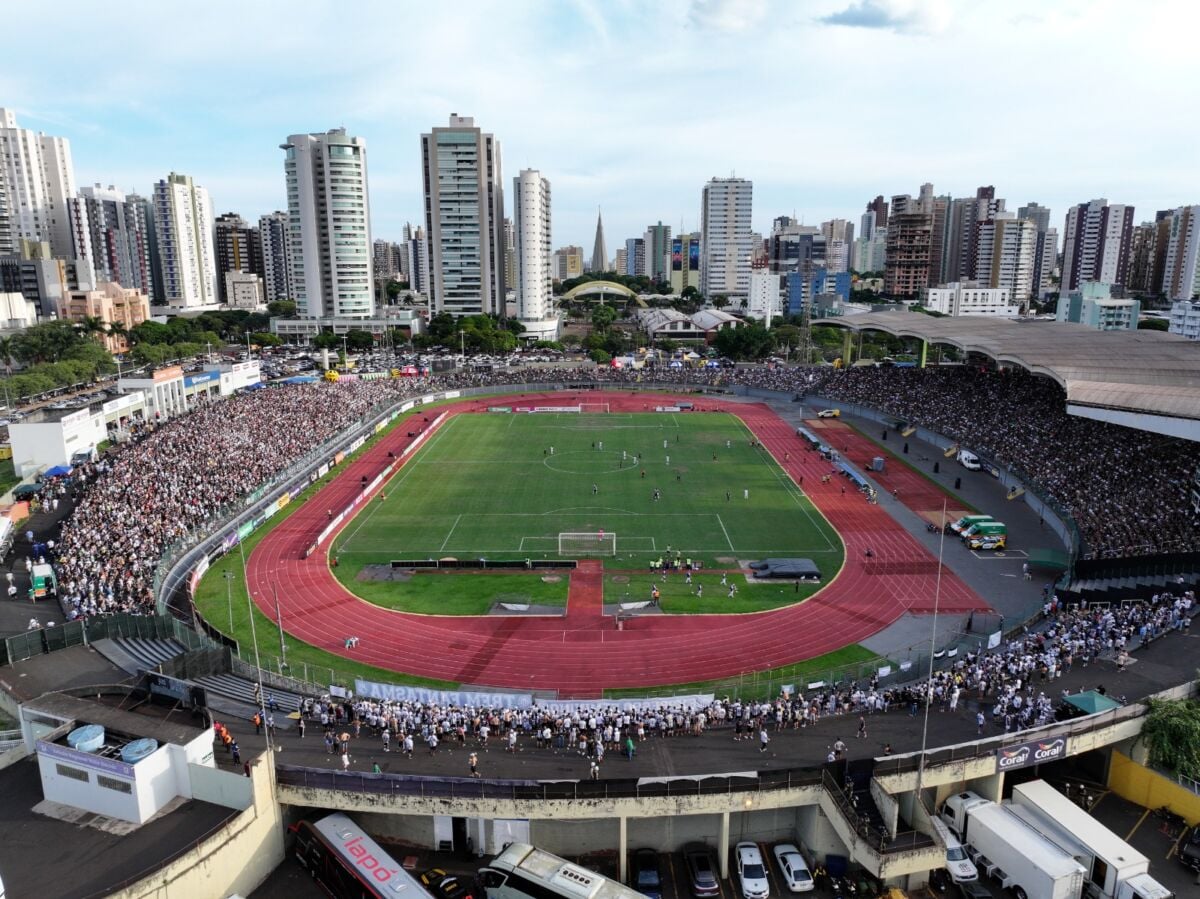 Maringá FC adia carreata de comemoração do título da Série C por pedido da Justiça