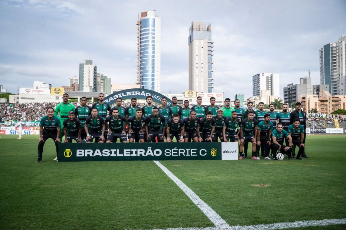 Maringá FC disputa título inédito contra Ferroviária no Willie Davids