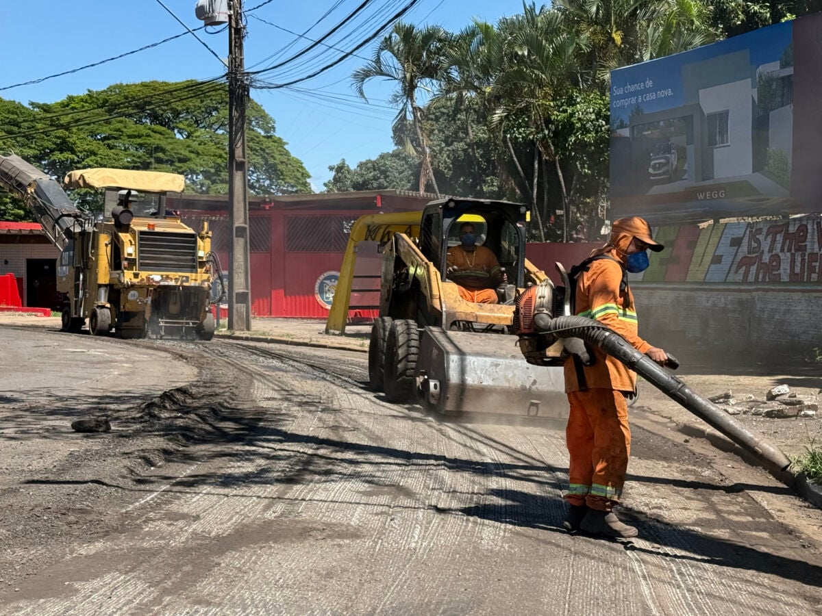 Maringá inicia trabalho de restauração do pavimento da Avenida Brasil