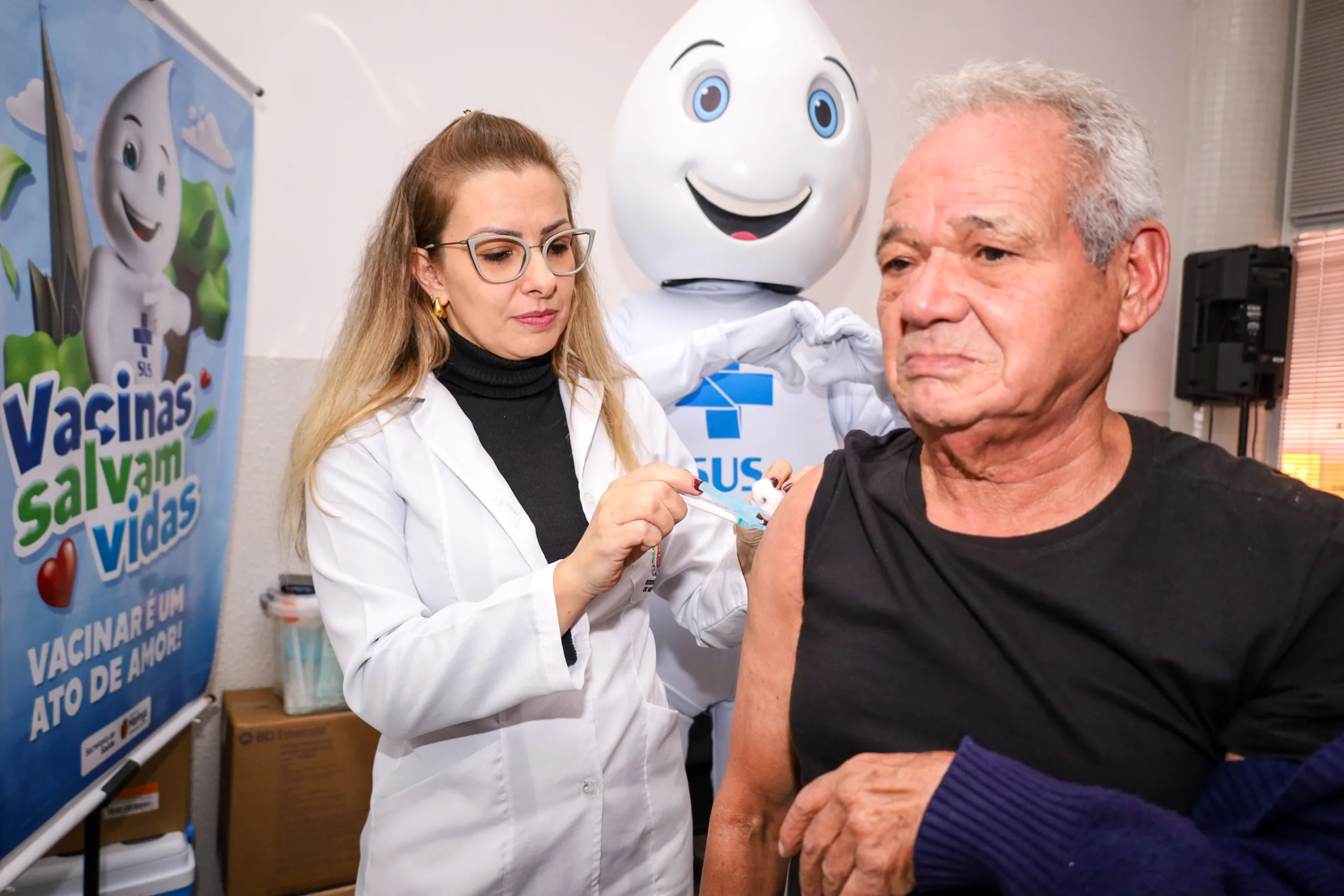 Maringá intensifica campanhas de imunização nas 36 unidades de saúde do município