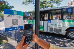 Maringá Lança QR Code e WhatsApp para Consultar Horários dos Ônibus