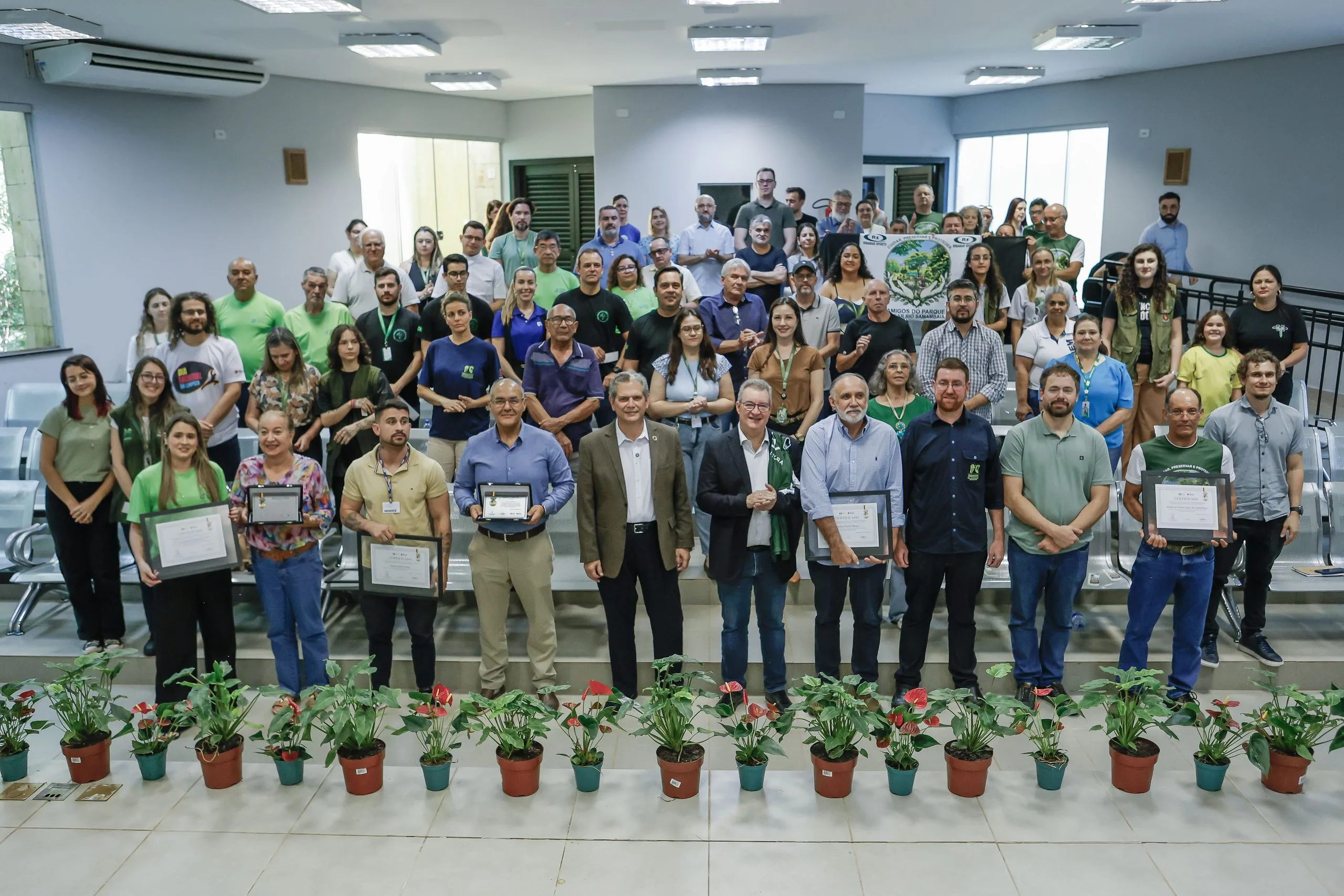 Maringá premia personalidades e instituições por trabalho em defesa do meio ambiente