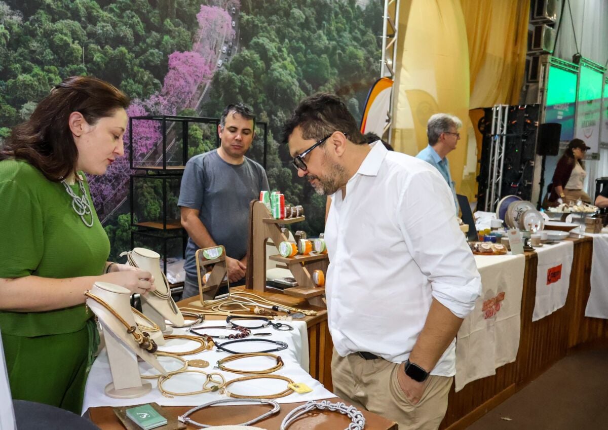 Maringá prepara profissionais para receber turistas na Maringá Encantada 2026