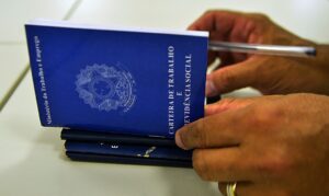 Mercado de trabalho aquecido: mais de 900 vagas abertas em Maringá