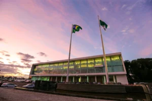 Paraná conquista terceiro lugar em disponibilidade de caixa do Brasil