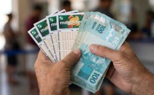 Paraná tem dois ganhadores da quina na Mega-Sena; prêmio acumula em R$ 6 milhões