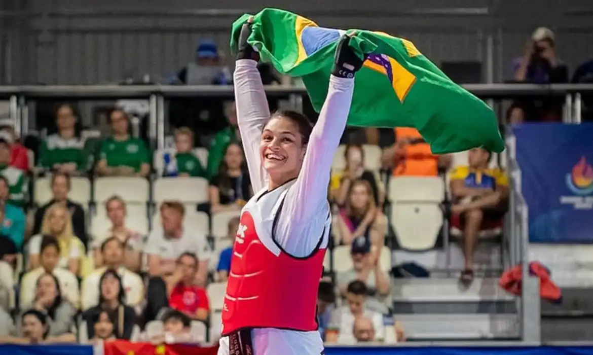 Paulista Maria Clara Pacheco vence terceira etapa do Grand Prix de taekwondo