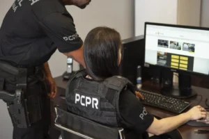 Polícia avisa: ligações falsas de bancos pedindo Pix crescem no Paraná