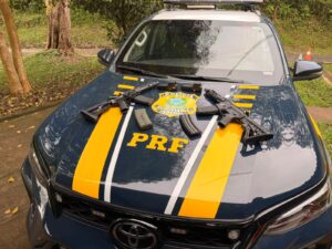 Polícia Rodoviária Federal apreende dois fuzis em carro na BR-376 de Ponta Grossa