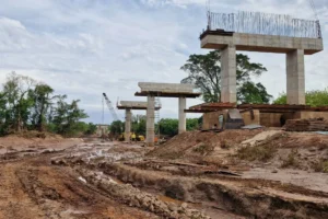 Ponte do Rio Ivaí na PR-498 avança para quase metade da obra entre cidades do Noroeste
