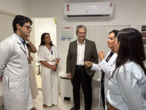 Prefeito de Maringá visita sede da Liga Álvaro Bahia em Salvador