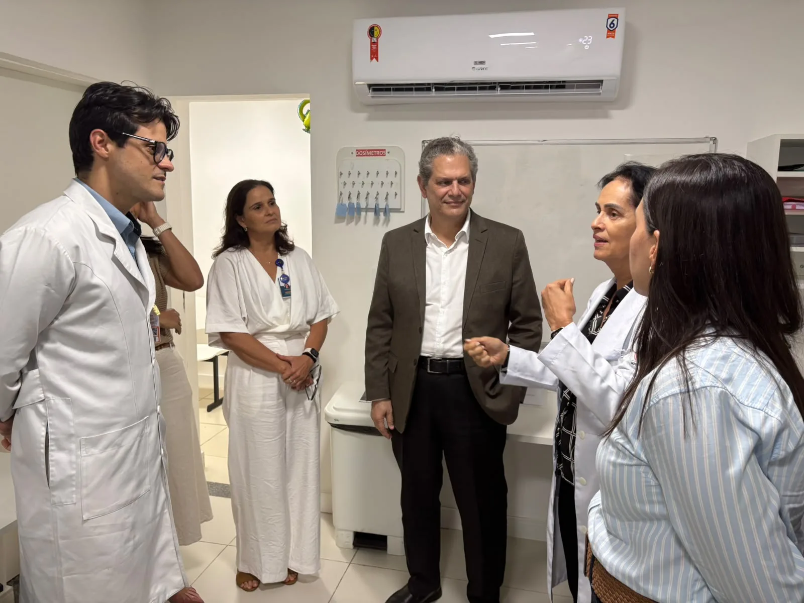 Prefeito de Maringá visita sede da Liga Álvaro Bahia em Salvador