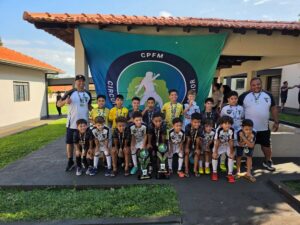 Projeto Estrela conquista três ouro em estadual de futsal maringaense