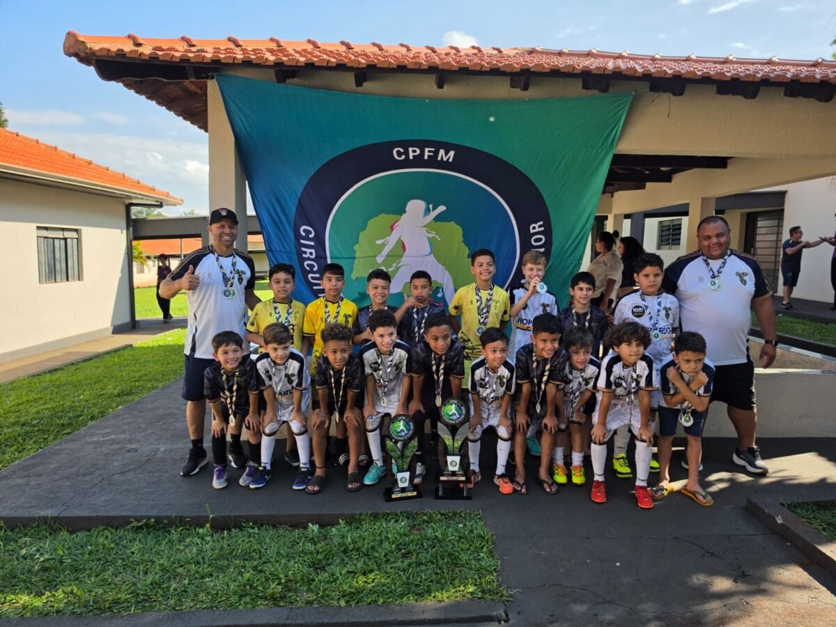 Projeto Estrela conquista três ouro em estadual de futsal maringaense