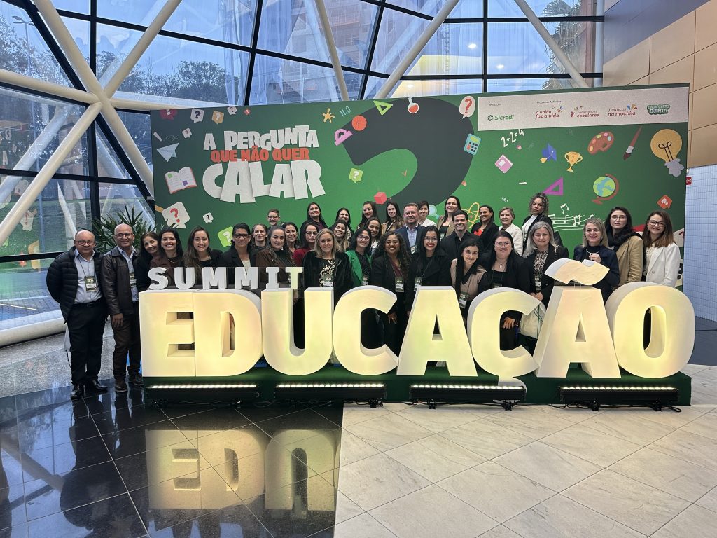 Sicredi apresenta ganhos em educação; summit reúne educadores do Paraná