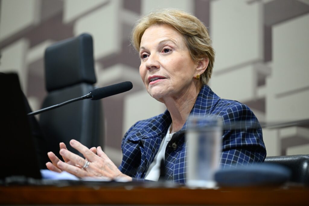 Tereza Cristina anuncia pretensão de comandar Senado como primeira presidenta