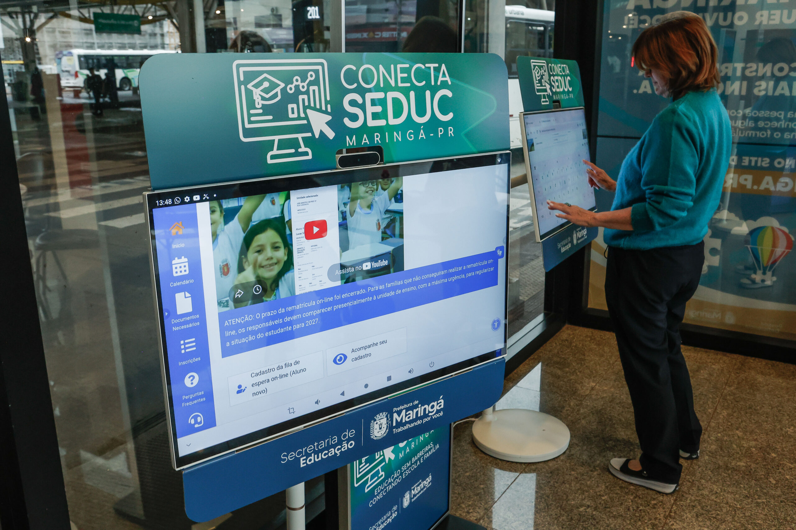 Terminal Urbano recebe totem para inscrições escolares da rede municipal de Maringá