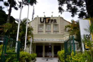 UTFPR abre mais de 4 mil vagas em vestibular; prazo de inscrição encerra terça
