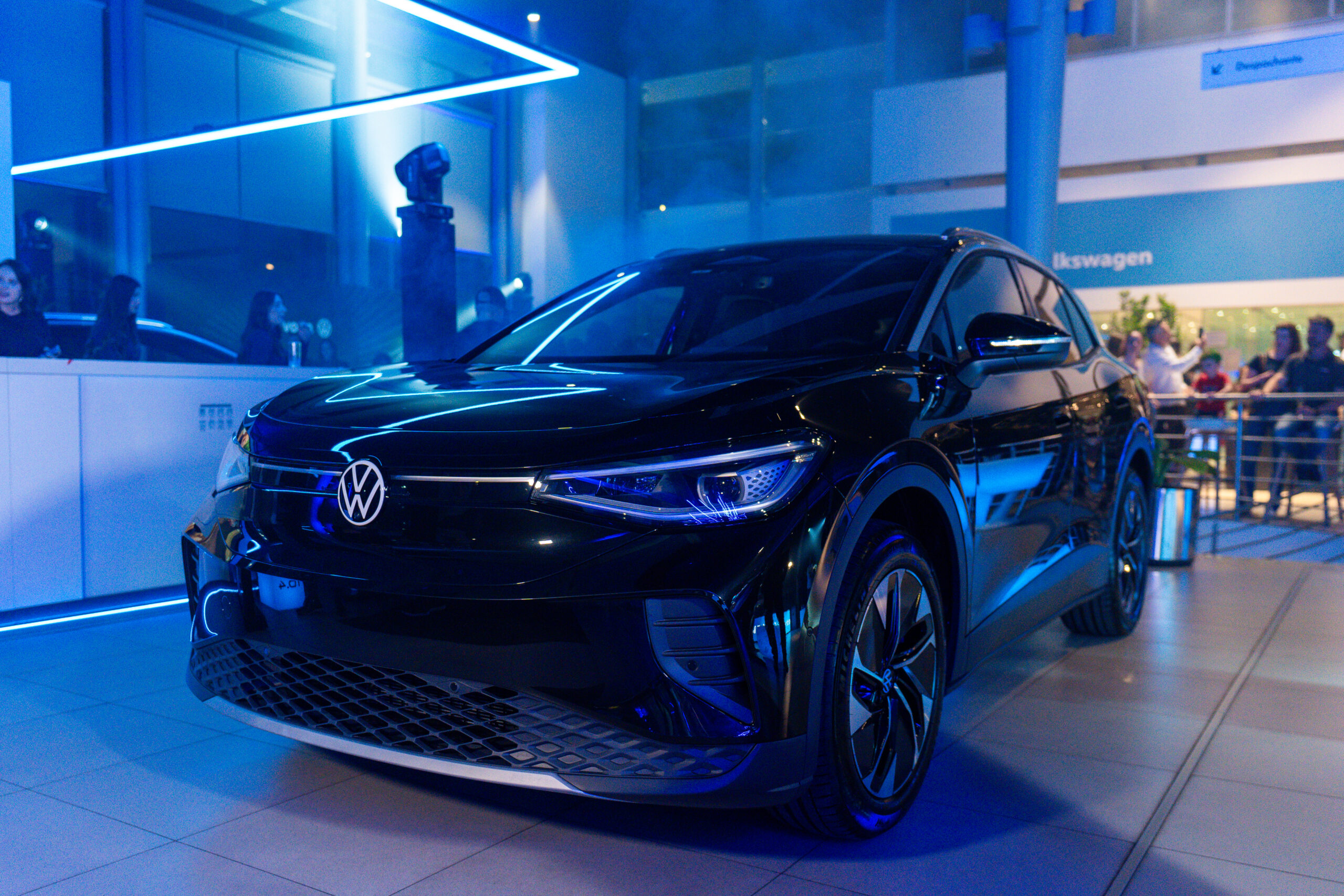 Volkswagen ID.4 volta ao mercado brasileiro com 286 cv e autonomia de 389 km